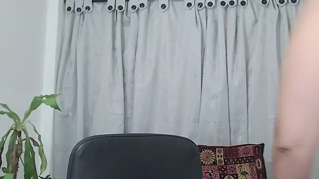 Snapshot of jade_nassar chatting on March 10, 2026, 7:51 pm jade nassar online show from March 10, 2026, 7:51 pm