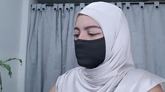 Snapshot of jade_nassar chatting on April 6, 2026, 2:40 pm jade nassar online show from April 6, 2026, 2:40 pm