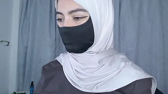 Snapshot of jade_nassar chatting on May 1, 2026, 8:25 pm jade nassar online show from May 1, 2026, 8:25 pm