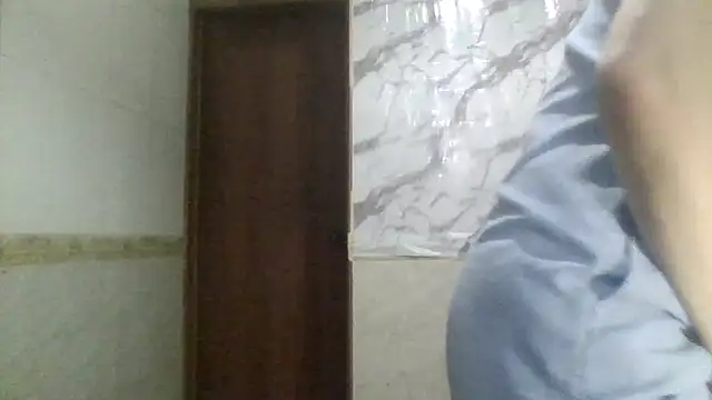 Snapshot of MiyaHottie chatting on March 3, 2026, 3:35 am MiyaHottie online show from March 3, 2026, 3:35 am