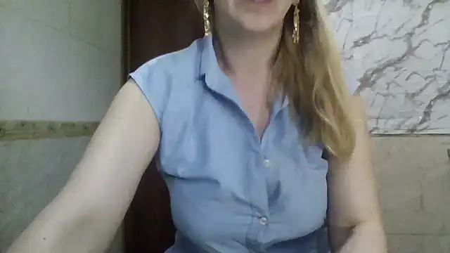 MiyaHottie online show from May 5, 2026, 2:25 am