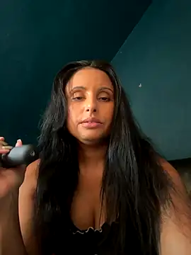 Snapshot of Angelaarayexx chatting on September 25, 2025, 10:54 am Angelaarayexx online show from September 25, 2025, 10:54 am