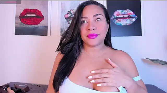 Snapshot of Monika-Ruiz chatting on November 22, 2025, 7:57 pm Monika-Ruiz online show from November 22, 2025, 7:57 pm