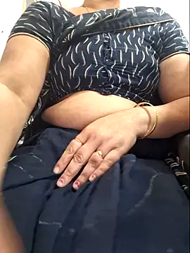 Snapshot of indianhotwife639 chatting on February 14, 2026, 5:51 am indianhotwife639 online show from February 14, 2026, 5:51 am