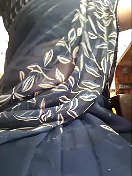 Snapshot of indianhotwife639 chatting on February 20, 2026, 6:19 am indianhotwife639 online show from February 20, 2026, 6:19 am