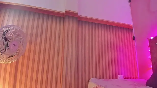 Snapshot of Mila_grace_ chatting on April 13, 2026, 6:34 pm Mila grace online show from April 13, 2026, 6:34 pm