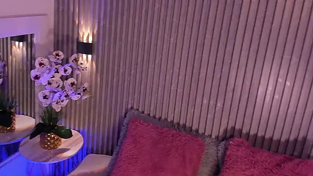 MaddyGray  online show from February 2, 2026, 7:13 pm