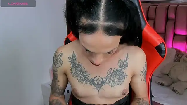 sara slut21 online show from March 18, 2025, 9:21 pm