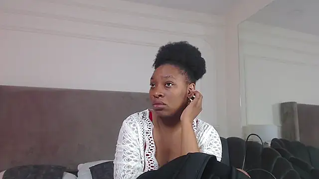 NatashaSilver online show from November 21, 2025, 1:43 pm