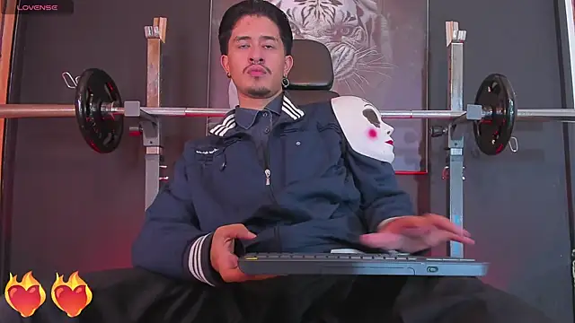 DimitriDeluxe online show from November 1, 2025, 8:14 pm