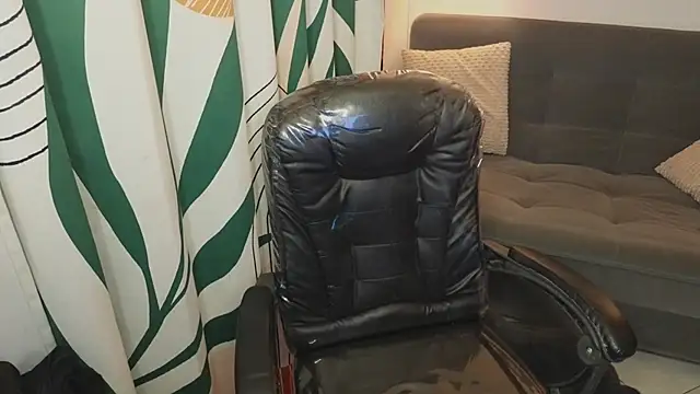 Snapshot of kathie_lozada chatting on November 11, 2025, 5:13 am kathie lozada online show from November 11, 2025, 5:13 am