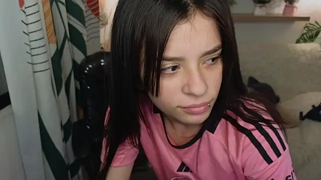 Snapshot of kathie_lozada chatting on November 20, 2025, 7:09 am kathie lozada online show from November 20, 2025, 7:09 am