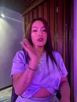 Snapshot of Adarha_Ramirez chatting on November 19, 2025, 7:08 am Adarha Ramirez online show from November 19, 2025, 7:08 am