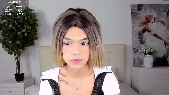 MadonnaRossi online show from April 10, 2026, 10:06 pm