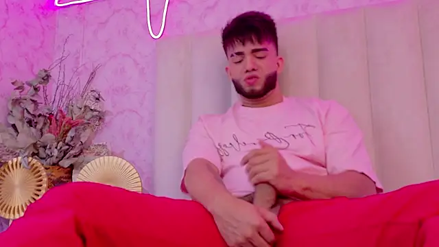 Snapshot of King_Draven3 chatting on September 18, 2025, 7:17 pm King Draven3 online show from September 18, 2025, 7:17 pm