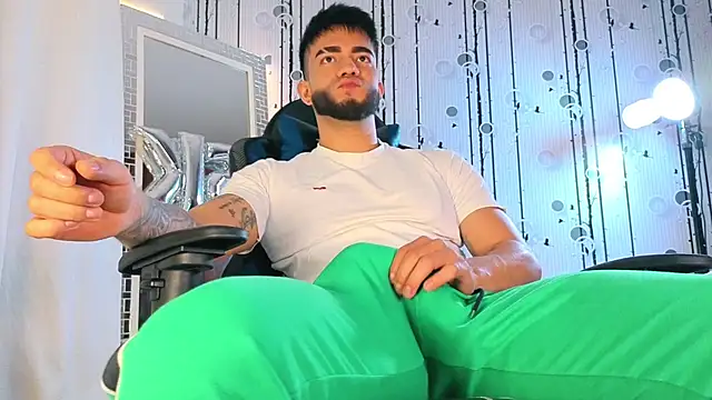 Snapshot of King_Draven3 chatting on November 4, 2025, 7:17 pm King Draven3 online show from November 4, 2025, 7:17 pm