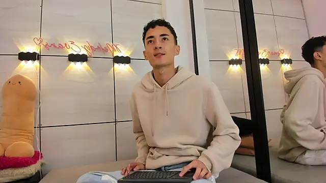 Snapshot of ritchie_alameda chatting on September 20, 2025, 11:04 am ritchie alameda online show from September 20, 2025, 11:04 am