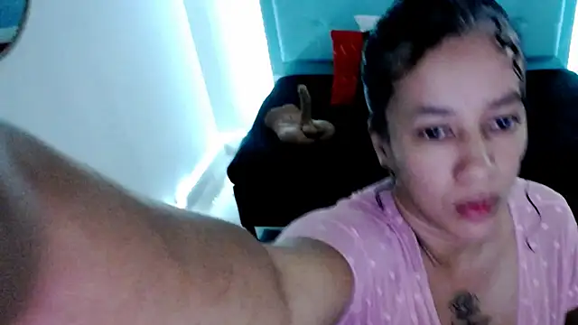 Snapshot of michel_rous_ chatting on September 28, 2025, 1:29 pm michel rous online show from September 28, 2025, 1:29 pm