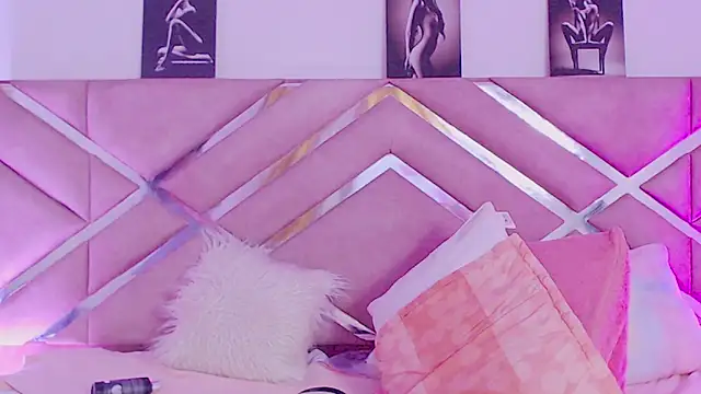 sofia 07 online show from December 5, 2025, 7:34 pm