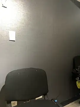 Emily Rivers  online show from September 19, 2025, 1:37 pm