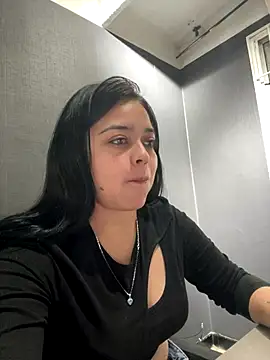 Emily Rivers  online show from November 27, 2025, 12:38 pm