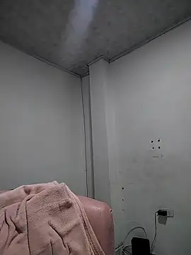 dayana2021 online show from November 9, 2025, 10:03 pm