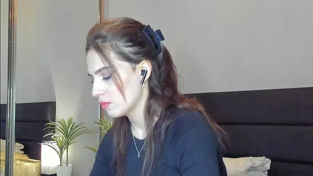 Forever Smiler online show from September 28, 2025, 9:05 am