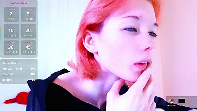 Kiara Dream online show from May 18, 2026, 4:07 am