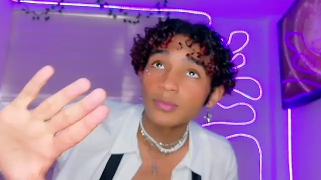 Snapshot of Aaron_Wiinter chatting on September 19, 2025, 8:02 pm Aaron Wiinter online show from September 19, 2025, 8:02 pm