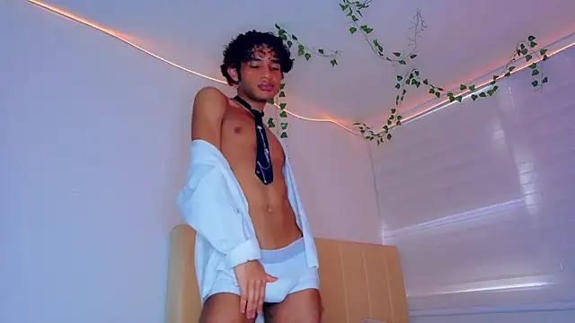 Snapshot of Aaron_Wiinter chatting on November 6, 2025, 9:08 pm Aaron Wiinter online show from November 6, 2025, 9:08 pm