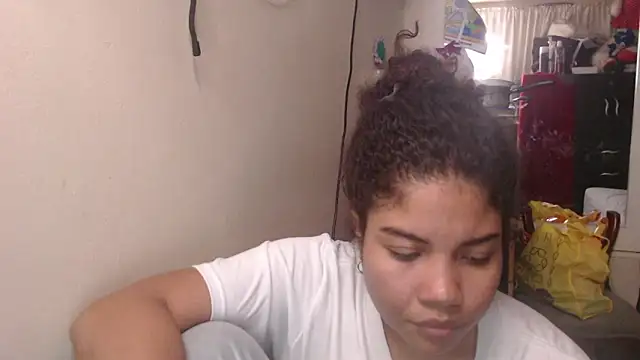 madelene online show from May 15, 2026, 3:48 am