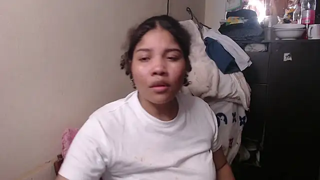 madelene online show from March 18, 2025, 4:07 am