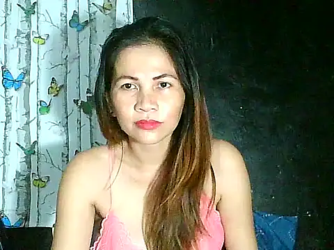 Snapshot of Urwildestangelfire_19 chatting on November 30, 2025, 11:05 pm Urwildestangelfire 19 online show from November 30, 2025, 11:05 pm