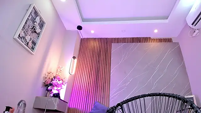 emma  rose1 online show from October 9, 2025, 2:23 am