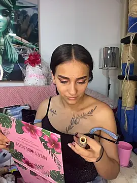 Snapshot of MiaRousexxx_ chatting on February 22, 2026, 2:03 am MiaRousexxx online show from February 22, 2026, 2:03 am