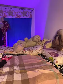 Snapshot of MiaRousexxx_ chatting on February 3, 2026, 11:43 pm MiaRousexxx online show from February 3, 2026, 11:43 pm