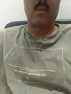 Snapshot of moonflower25 chatting on April 10, 2026, 5:20 pm moonflower25 online show from April 10, 2026, 5:20 pm