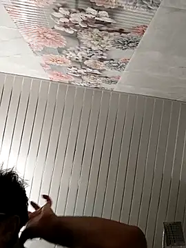 Snapshot of moonflower25 chatting on April 3, 2026, 8:59 pm moonflower25 online show from April 3, 2026, 8:59 pm