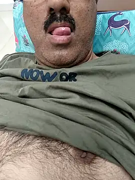 moonflower25 online show from February 24, 2026, 2:56 am