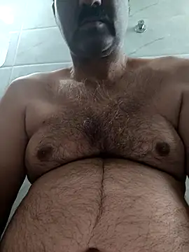 Snapshot of moonflower25 chatting on April 3, 2026, 4:19 am moonflower25 online show from April 3, 2026, 4:19 am