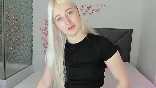 Snapshot of HollyTailors chatting on February 26, 2026, 1:22 pm HollyTailors online show from February 26, 2026, 1:22 pm