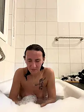 Emilia Mausi online show from October 13, 2025, 7:04 pm