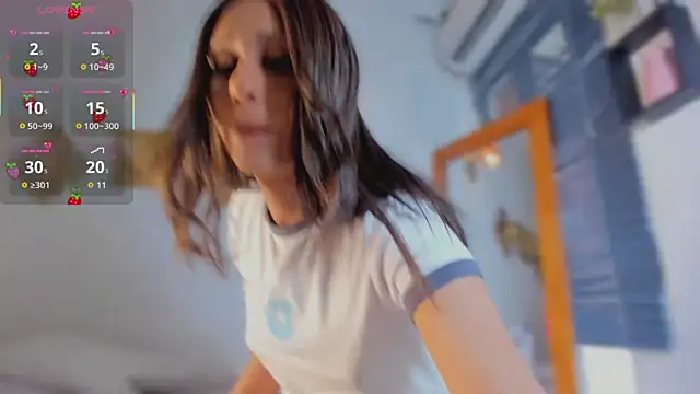 Snapshot of Aleexiiaa chatting on March 14, 2026, 12:44 pm Aleexiiaa online show from March 14, 2026, 12:44 pm