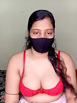 Rose-luckey online show from October 6, 2025, 8:48 am