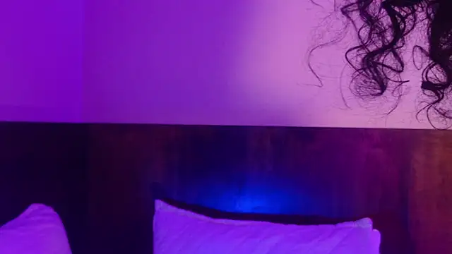 Carly Monroe  online show from October 20, 2025, 10:10 pm