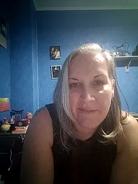 Snapshot of Feelineducentre chatting on November 11, 2025, 8:36 pm Feelineducentre online show from November 11, 2025, 8:36 pm