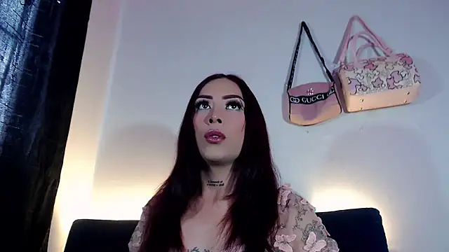 Megan Gil  online show from May 20, 2026, 3:42 pm