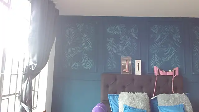 zohet kriss online show from March 10, 2026, 4:00 pm