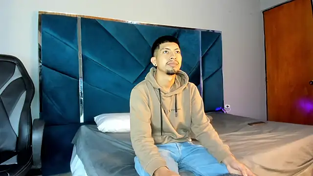 AxelAndJeremy online show from November 25, 2025, 2:45 am