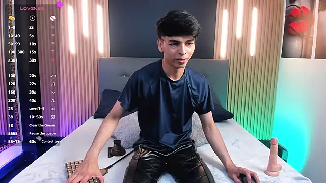 Snapshot of OnlyJos chatting on November 21, 2025, 8:19 pm OnlyJos online show from November 21, 2025, 8:19 pm